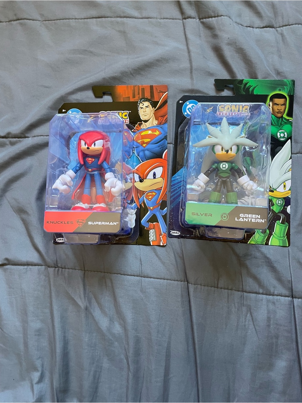 DC x Sonic The Hedgehog - Knuckles Superman - silver/green lantern